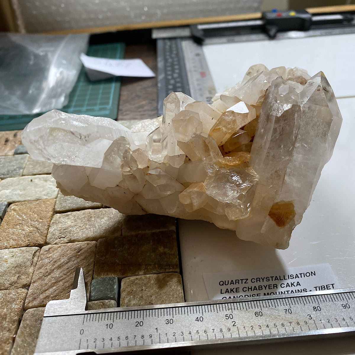 QUARTZ : RARE/IMPRESSIVE  SPECIMEN FROM LAKE CHABYER CAKO, GANGDISE MTS., TIBET. 583g MF5467