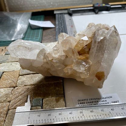 QUARTZ : RARE/IMPRESSIVE  SPECIMEN FROM LAKE CHABYER CAKO, GANGDISE MTS., TIBET. 583g MF5467