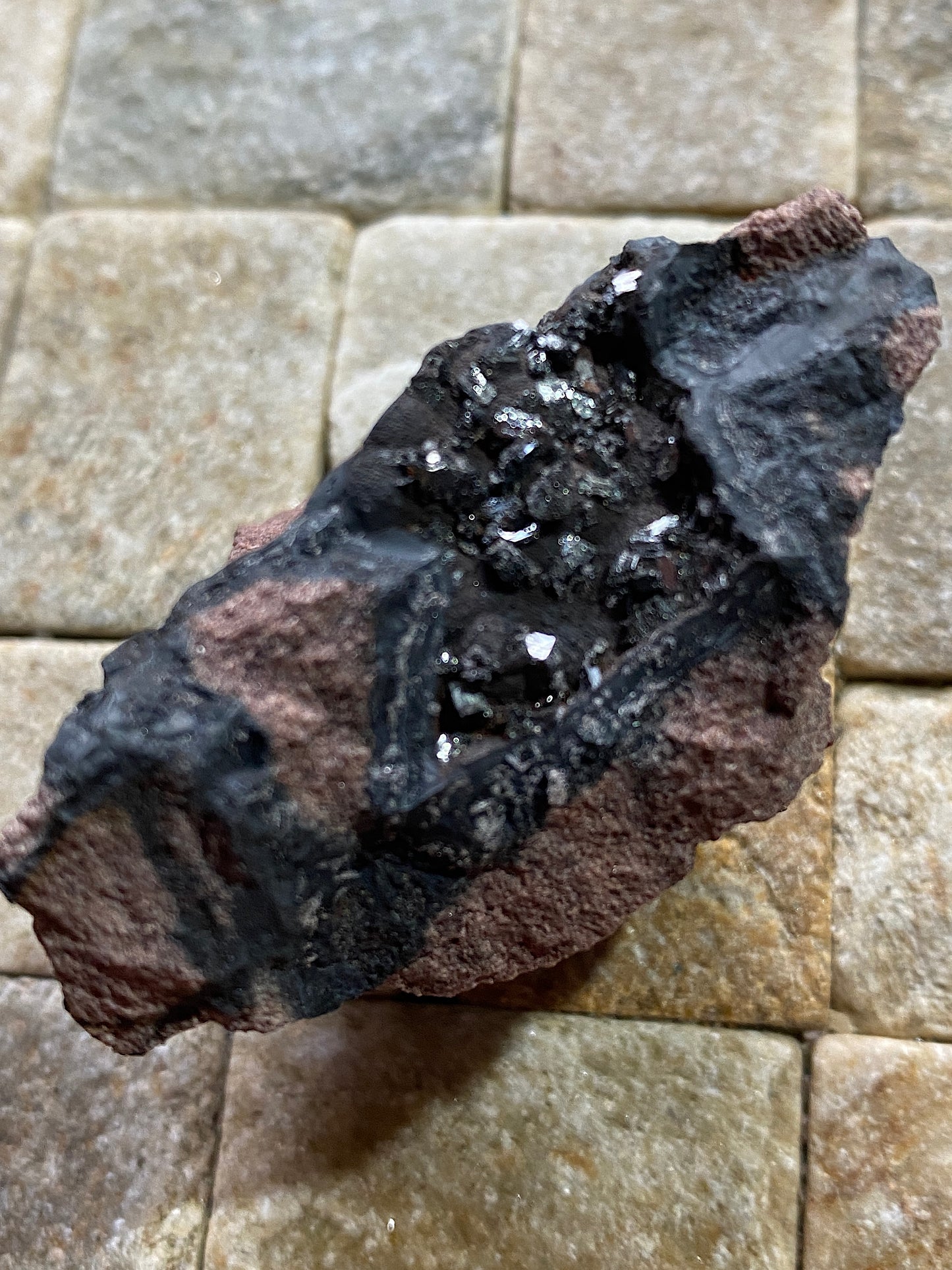 PYROLUSITE : FULLABROOK MINE, HALSINGER DOWN, BRAINTON, DEVON 56g MF4737