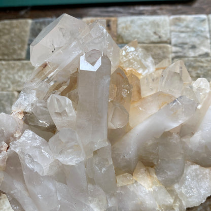 QUARTZ : RARE/IMPRESSIVE  SPECIMEN FROM LAKE CHABYER CAKO, GANGDISE MTS., TIBET. 583g MF5467