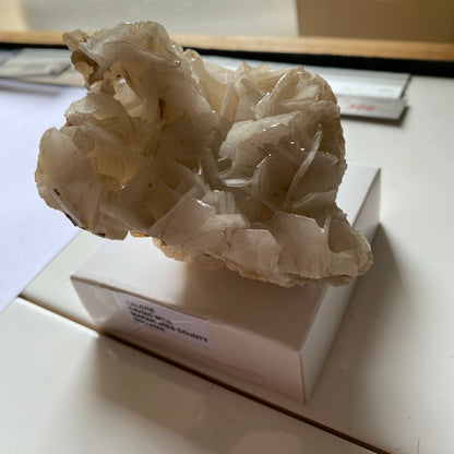 CALCITE - CAVNIC MINE, MARAMURES COUNTY, ROMANIA  161g MF931