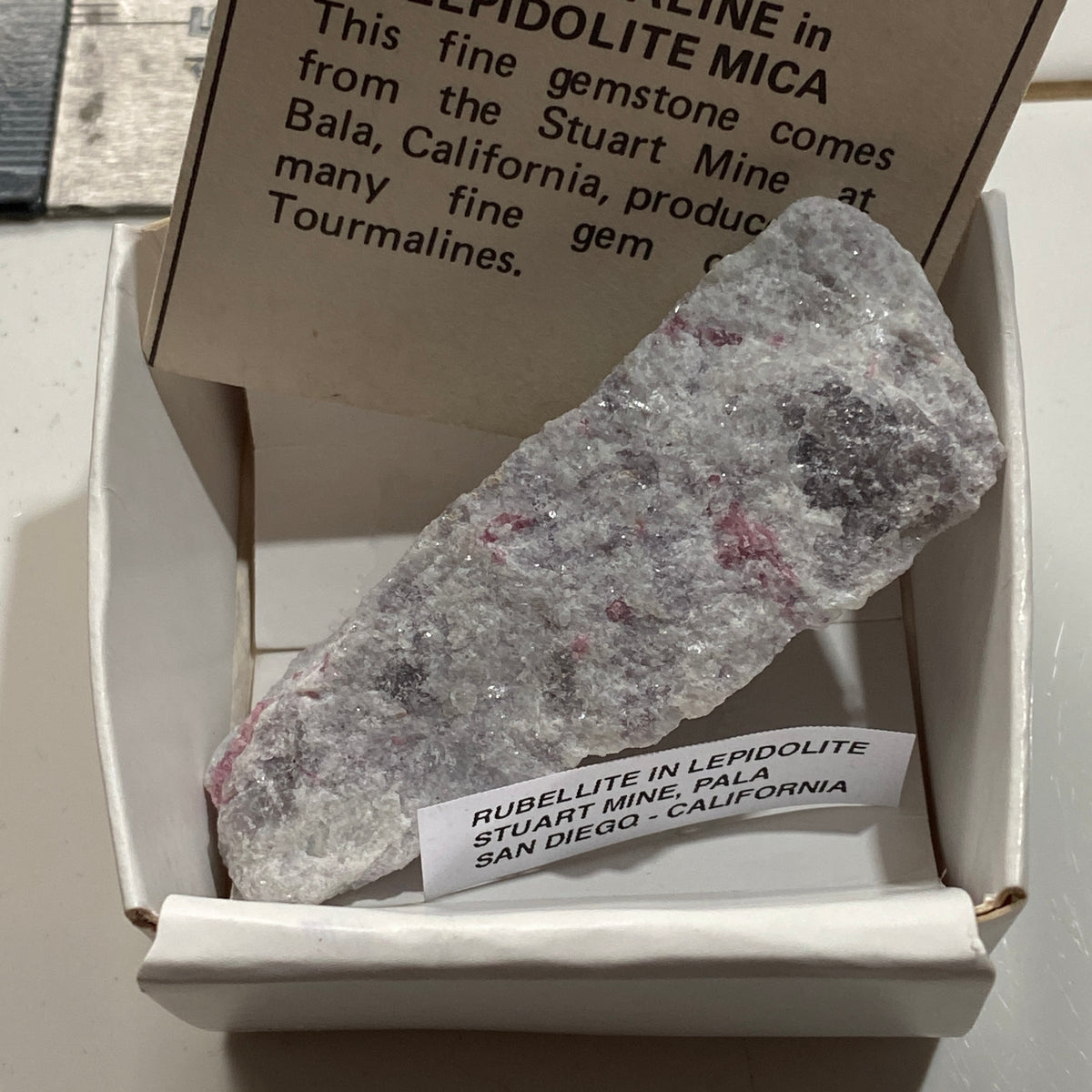RUBELLITE IN LEPIDOLITE : STURAT MINE, PALA, CALIFORNIA, U.S.A.  23g MF5456