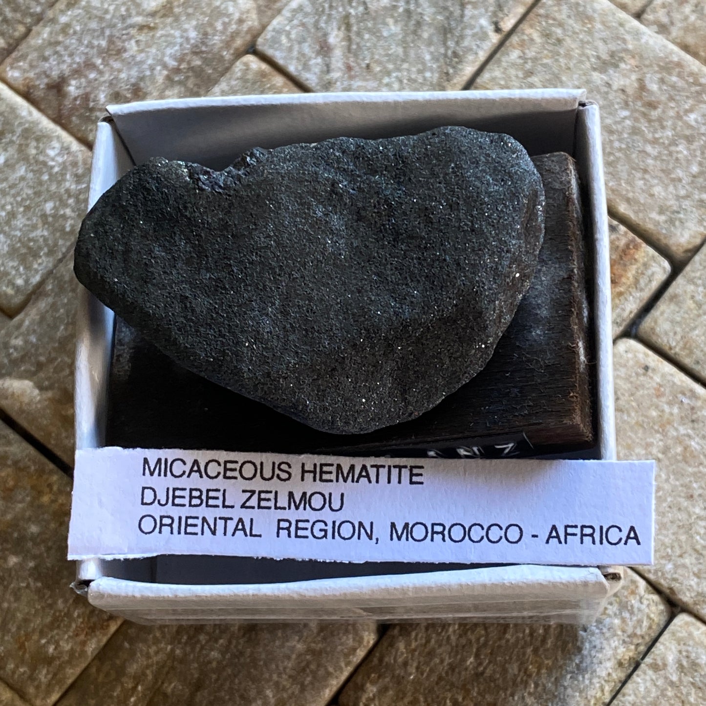 MICACEOUS HEMATITE  - DJEBEL ZELMOU, MOROCCO  52g MF2345