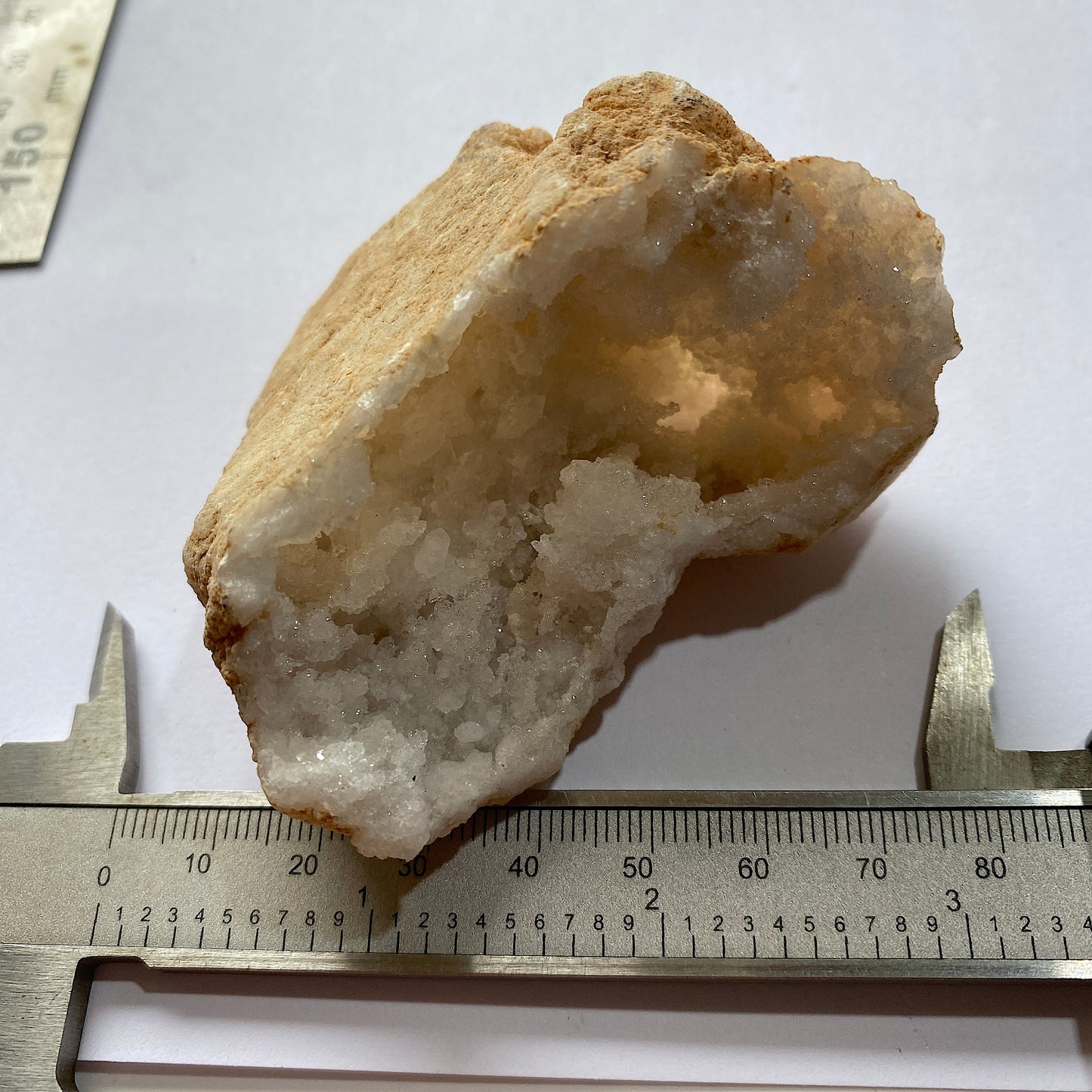 EXQUISITE QUARTZ GEODE - VALDEMANTILLO RAVINE, CASILE-LEON, SPAIN 111g MF949