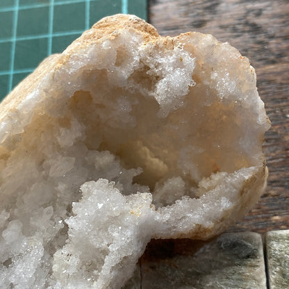 EXQUISITE QUARTZ GEODE - VALDEMANTILLO RAVINE, CASILE-LEON, SPAIN 111g MF949