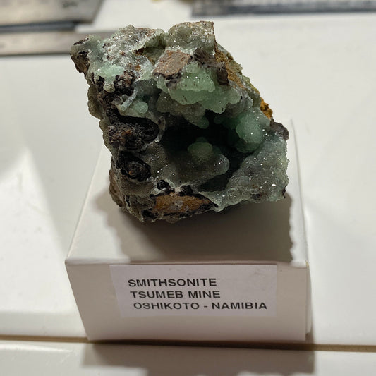 SMITHSONITE : TSUMEB MINE, OSHIKOTO, NAMIBIA. 87g MF5469
