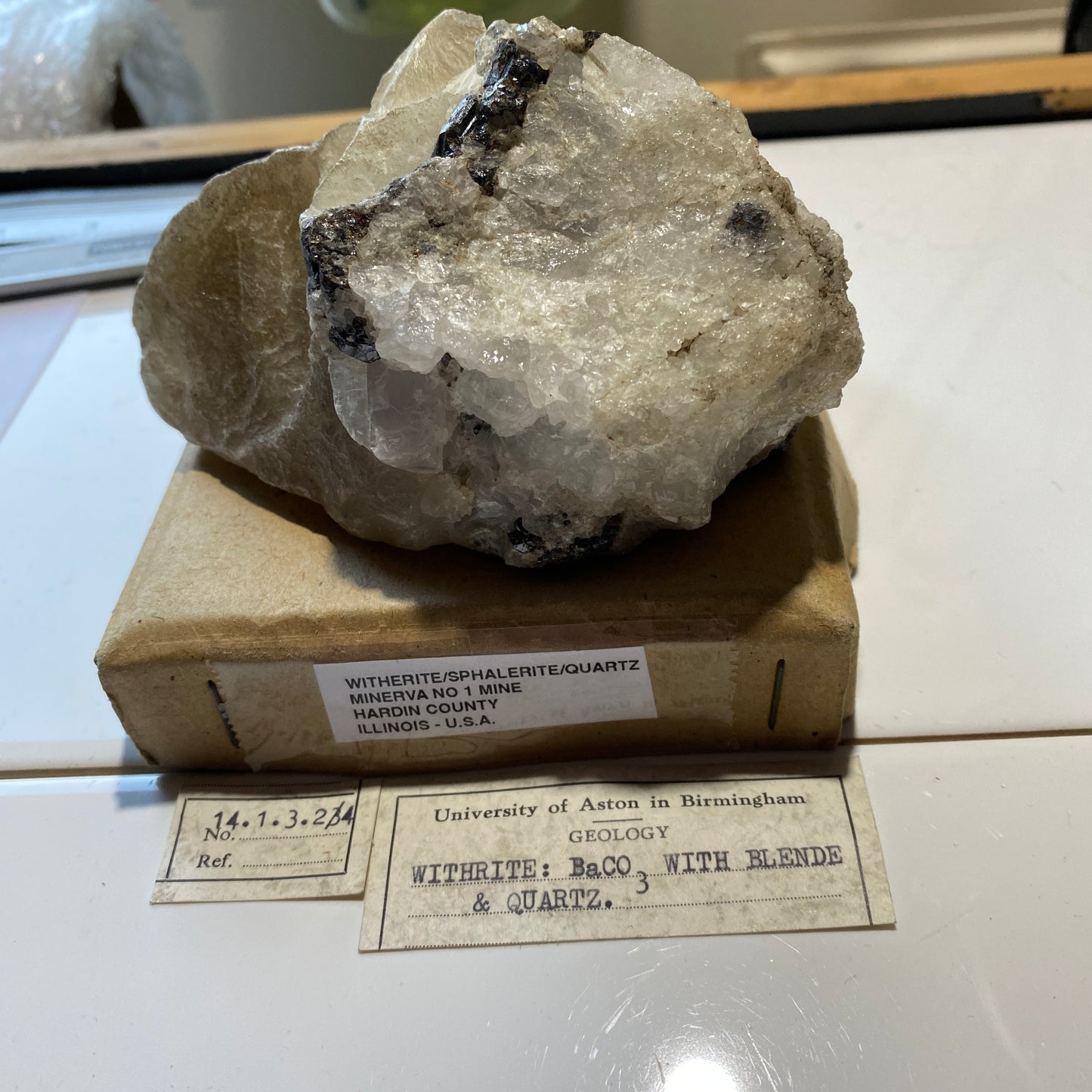 WITHERITE [ETC] - MINERVA NO 1 MINE, HARDIN COUNTY, ILLINOIS, U.S.A 875g MF944