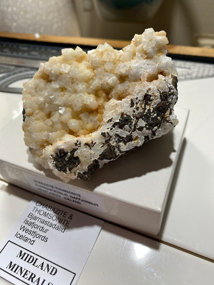 CHABAZITE & THOMSONITE : BJARNASTADALID, WESTFJORDS, ICELAND 205g MF4827
