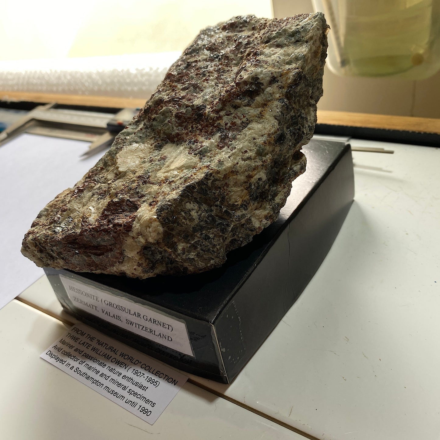 GROSSULAR [HESSONITE] GARNET ETC - POLLUX, ZERMATT, VALAIS, SWITZERLAND 904g MF993