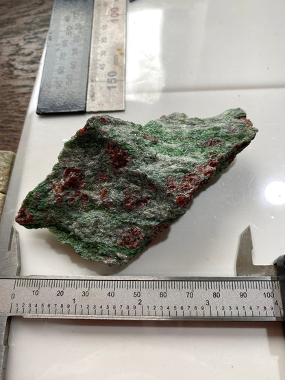 ECLOGITE [ GARNET & OMPHACITE] : GUSDAL OLIVINE PIT, ROMSDAL, NORWAY 173g MF4829