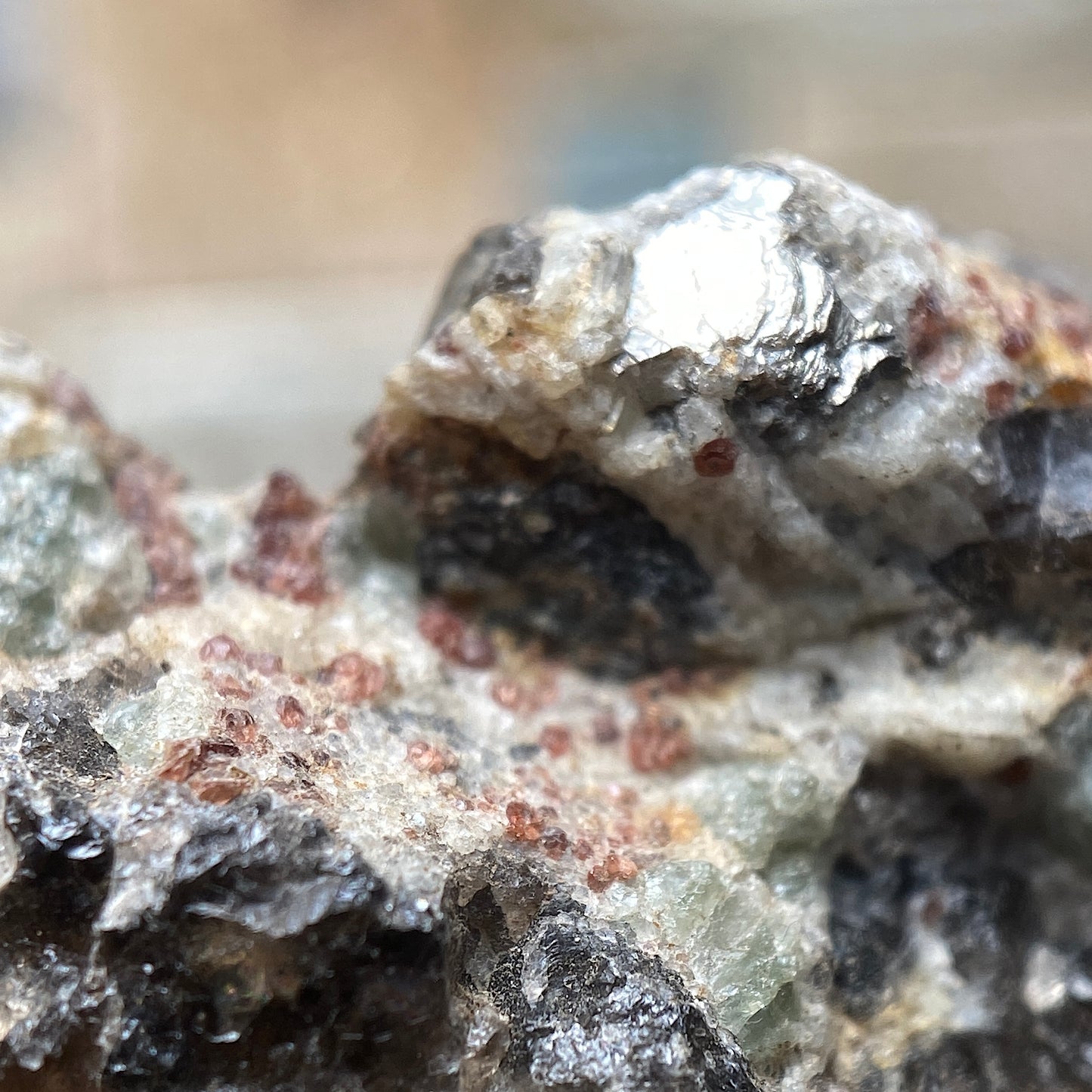 GROSSULAR [HESSONITE] GARNET ETC - POLLUX, ZERMATT, VALAIS, SWITZERLAND 904g MF993