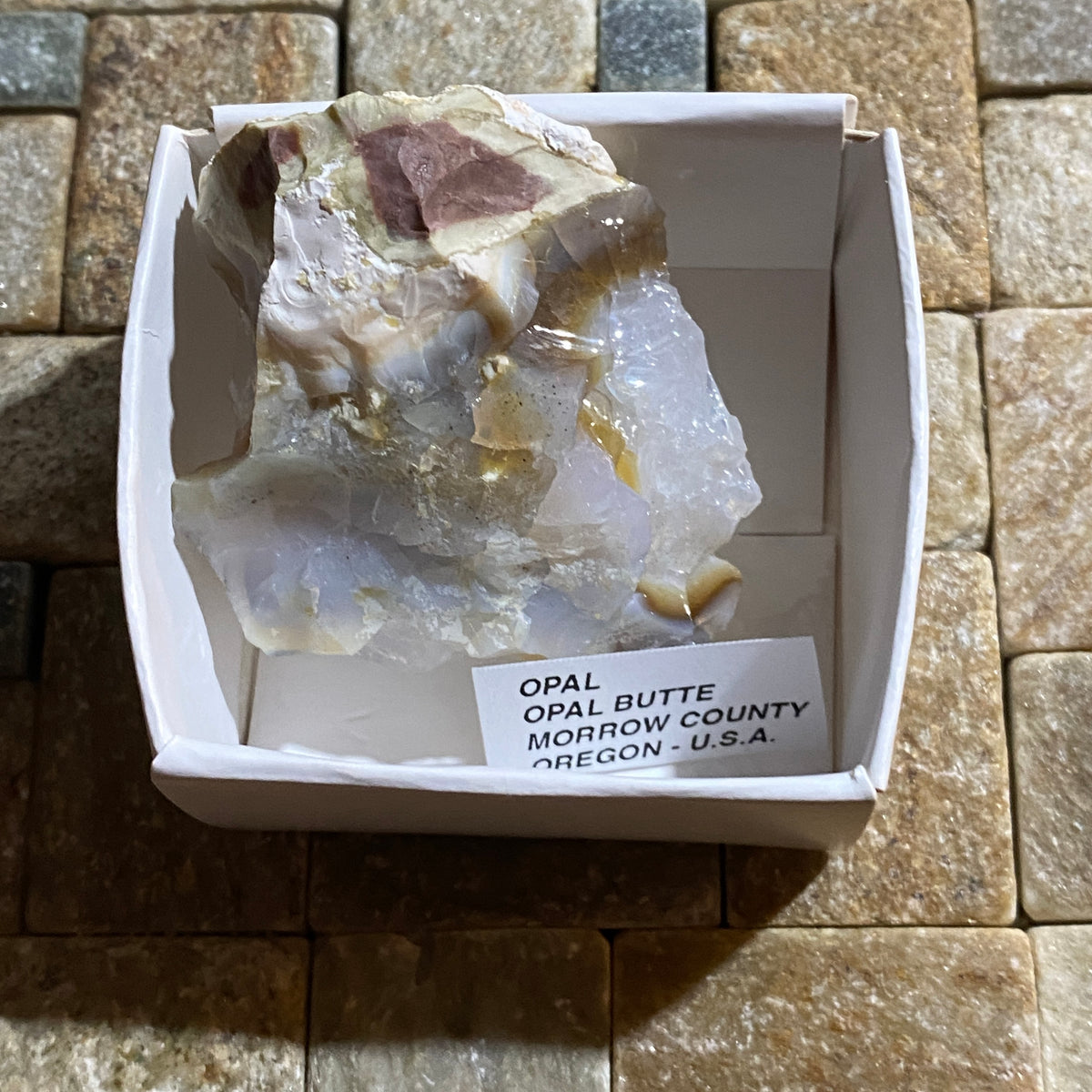 OPAL : OPAL BUTTE, MORROW COUNTY, OREGON, U.S.A.  36g. MF5472