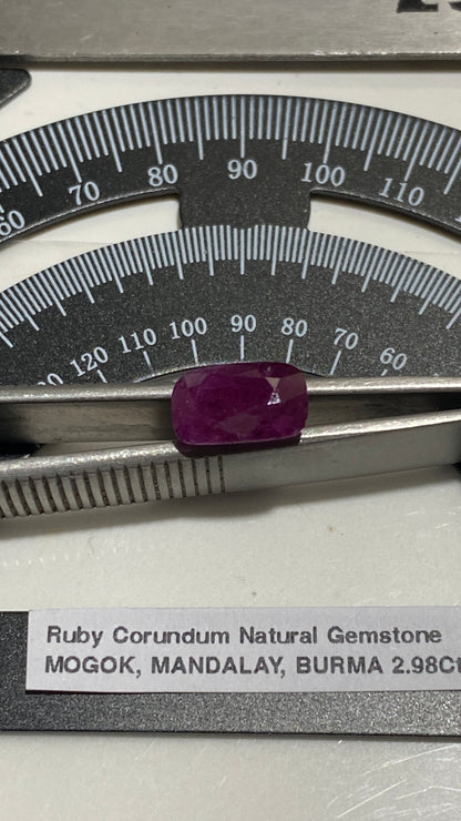 RUBY CORUNDUM NATURAL GEMSTONE : MOGOK, PWIN-Oo-LWIN, MANDALAY, MYANMAR 2.98Ct MFG4827