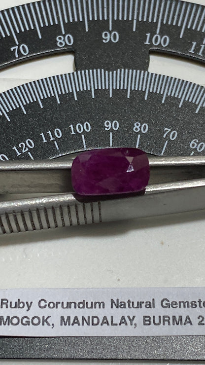 RUBY CORUNDUM NATURAL GEMSTONE : MOGOK, PWIN-Oo-LWIN, MANDALAY, MYANMAR 2.98Ct MFG4827