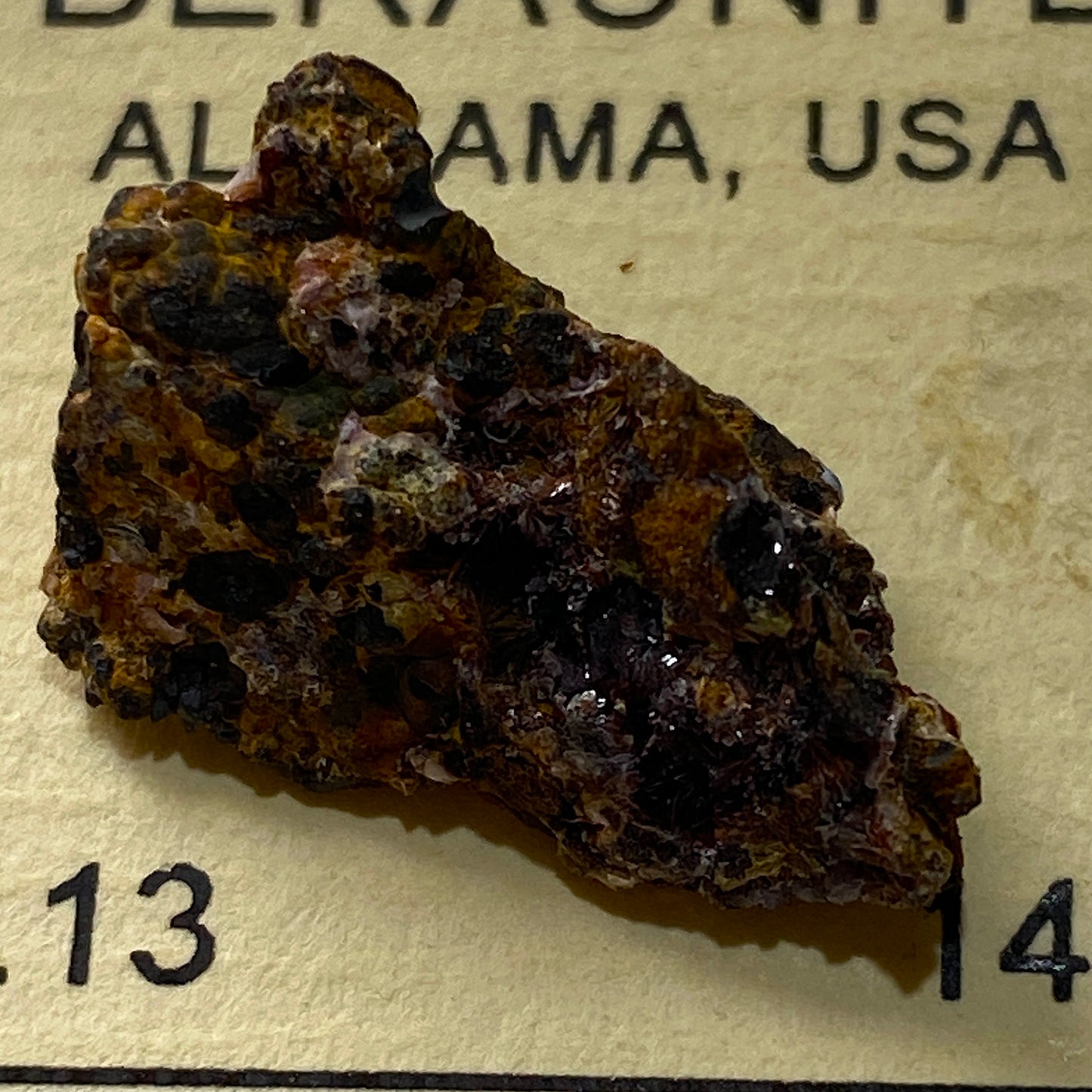 BERAUNITE [ETC] - INDIAN MOUNTAIN, CHEROKEE COUNTY, ALABAMA, U.S.A. 3g MF980