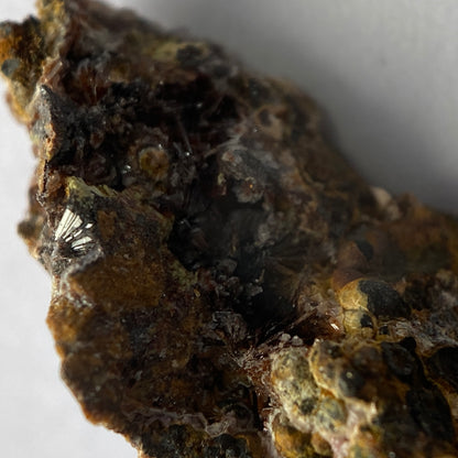 BERAUNITE [ETC] - INDIAN MOUNTAIN, CHEROKEE COUNTY, ALABAMA, U.S.A. 3g MF980