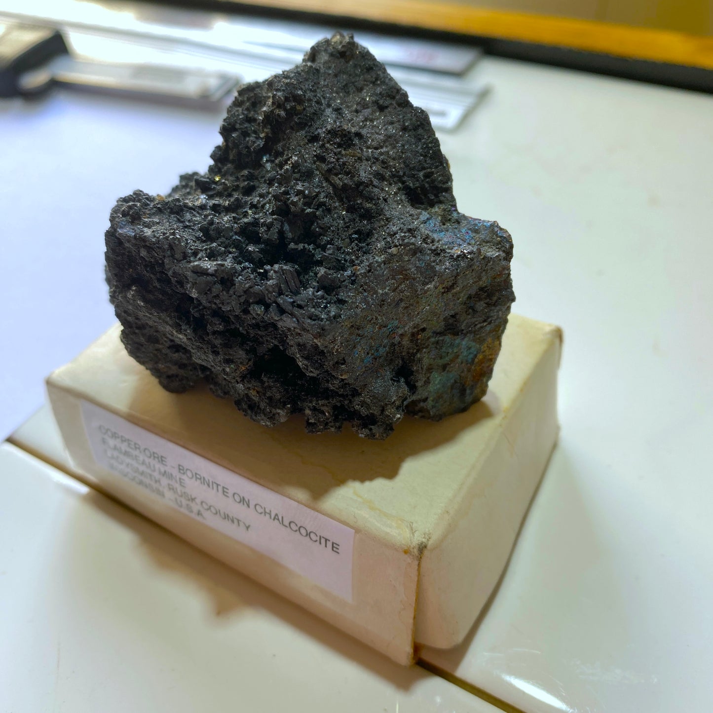 COPPER ORE, BORNITE ON CHALCOCITE [ETC] - FLAMBEAU MINE, WISCONSON, U.S.A. 272g MF1000
