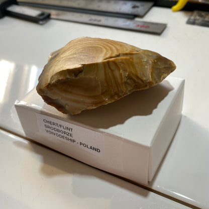 UNUSUAL CHERT/FLINT : SRODBORZE, VOIVODESHIP, POLAND. 101g MF5477