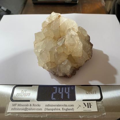 ASSEMBLAGE DE CRISTAL DE QUARTZ SUR GOETHITE DU MAROC 246g MF1076