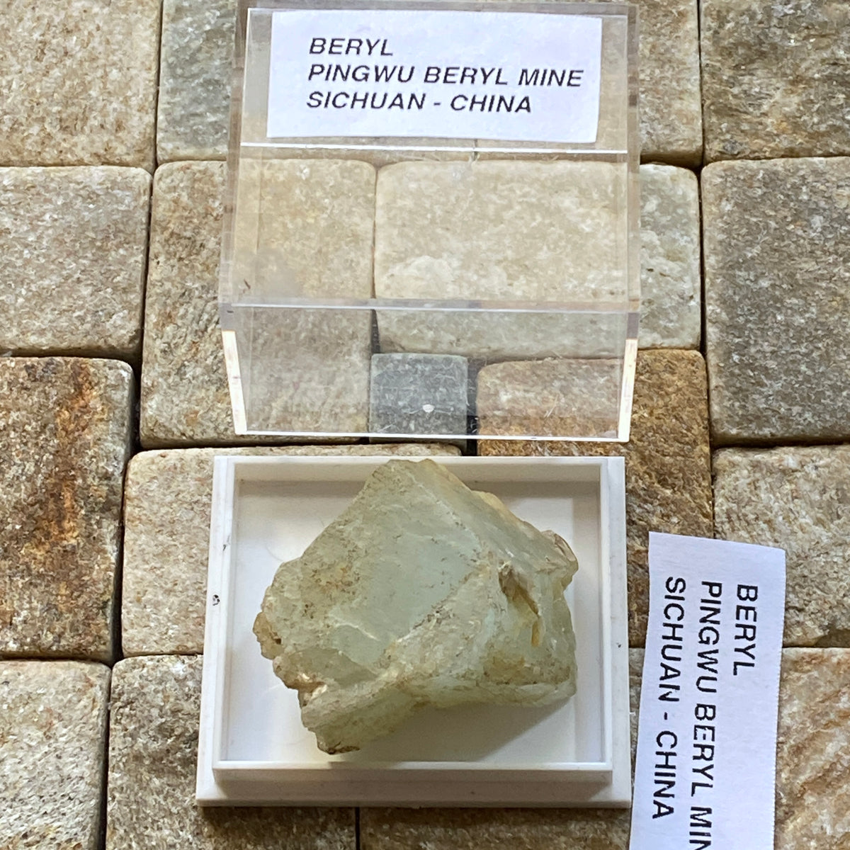BERYL : PINGWU BERYL MINE, PINGWU COUNTY, SICHUAN, CHINA 18g MF5479