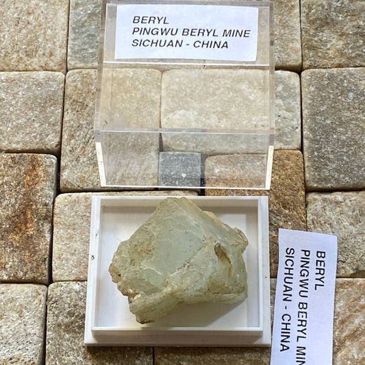 BERYL : PINGWU BERYL MINE, PINGWU COUNTY, SICHUAN, CHINA 18g MF5479