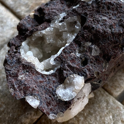 THOMSONITE - MOONEN BAY, ISLE OF SKYE, SCOTLAND. 24g. MF2366