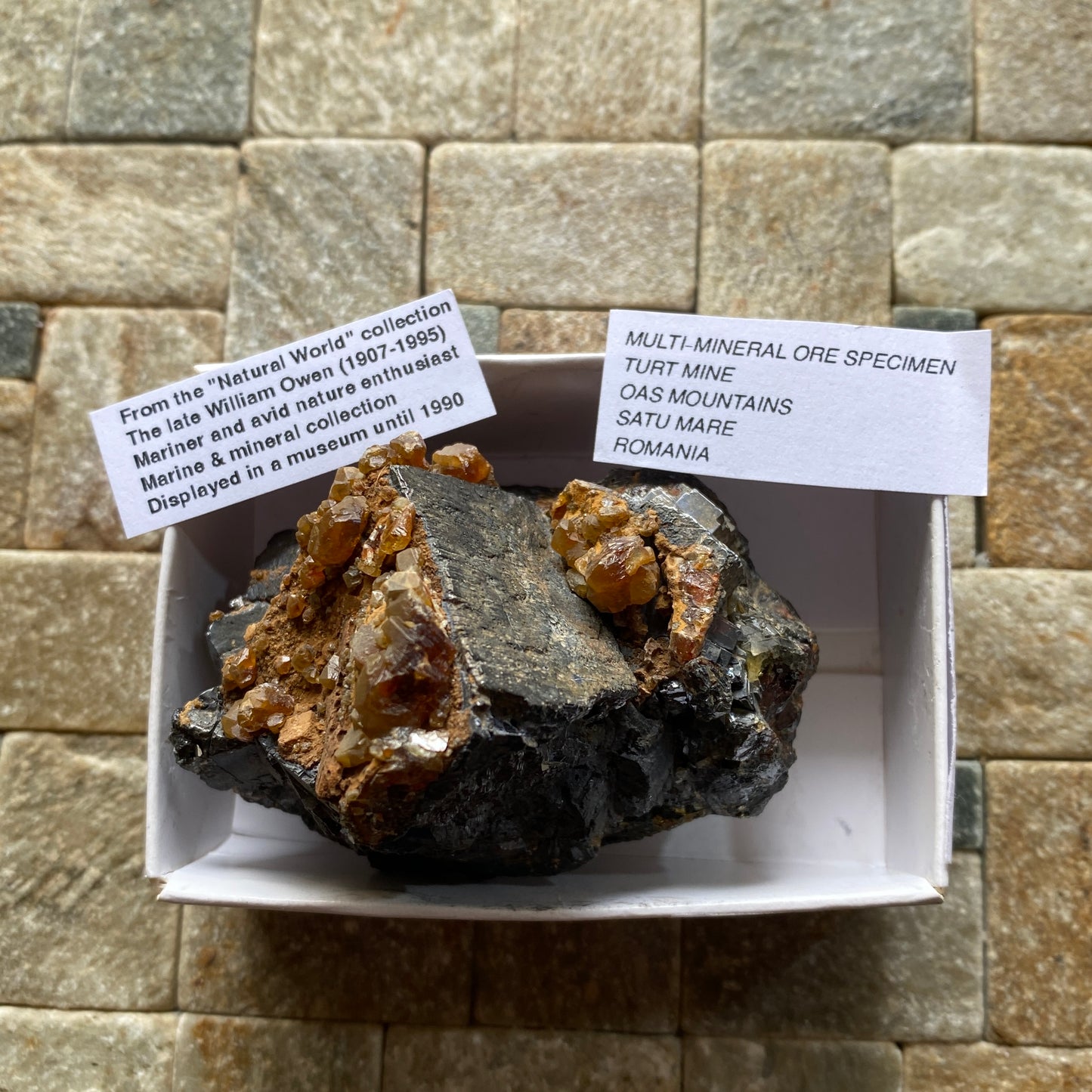 ORE SPECIMEN - TURT MINE, OAS MOUNTAINS, SATU MARE  ROMANIA 283g MF1002