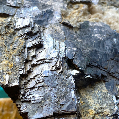 MINERAI DE GALÈNE SOLIDE DE LA MINE BORIEVA, BULGARIE LOURD 1020g MF1006