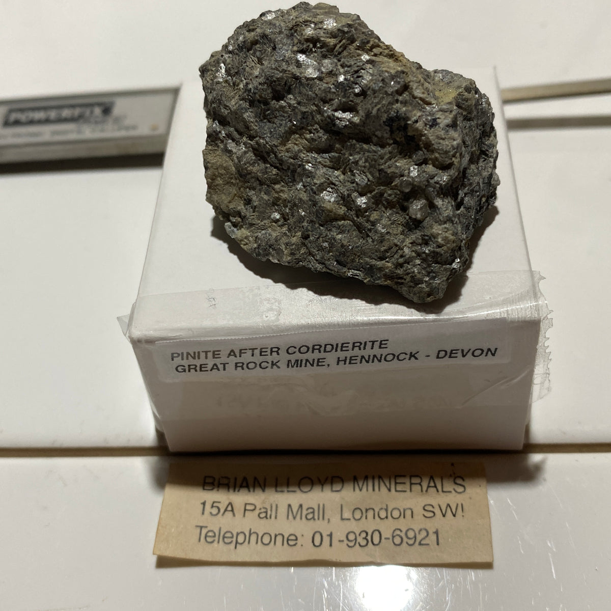 PINITE AFTER CORDIERITE : GREAT ROCK MINE, HENNOCK, BOVEYTRACEY, DEVON, ENGLAND 32g MF5483