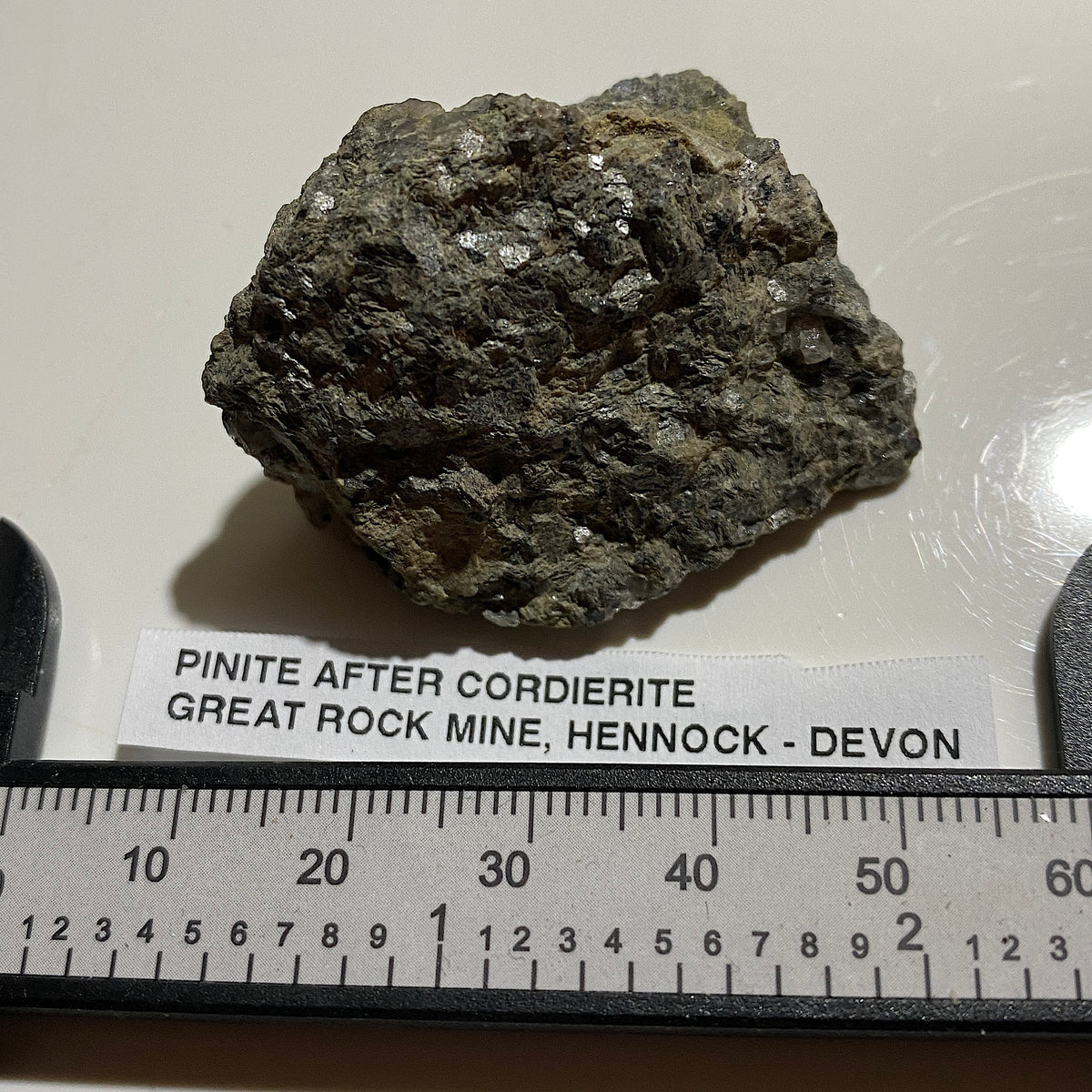 PINITE AFTER CORDIERITE : GREAT ROCK MINE, HENNOCK, BOVEYTRACEY, DEVON, ENGLAND 32g MF5483