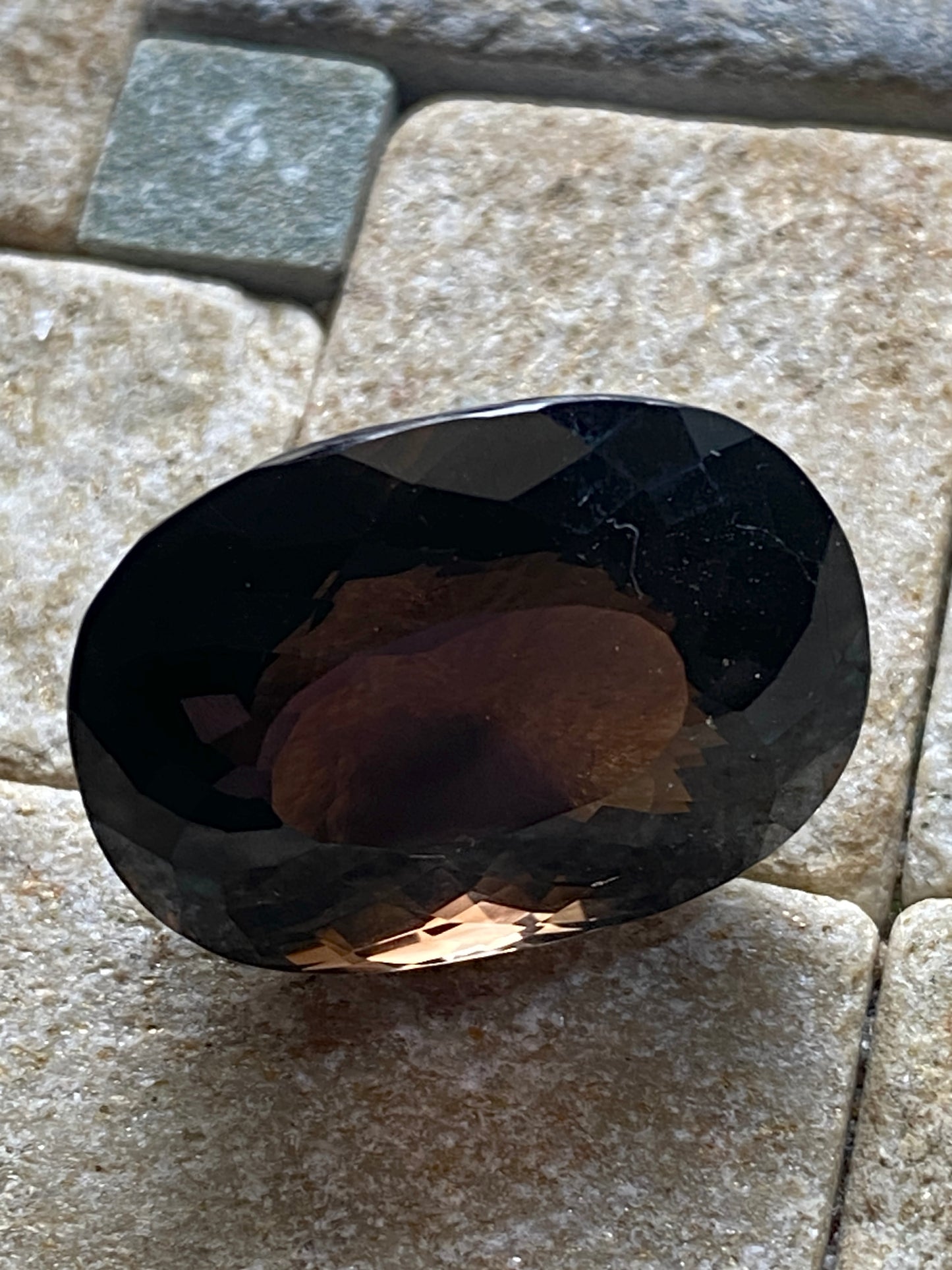 SMOKE QUARTZ NATURAL GEMSTONE : MANSA DISTRICT, LUAPULA PROVINCE, ZAMBIA 39.16Ct MFG4834