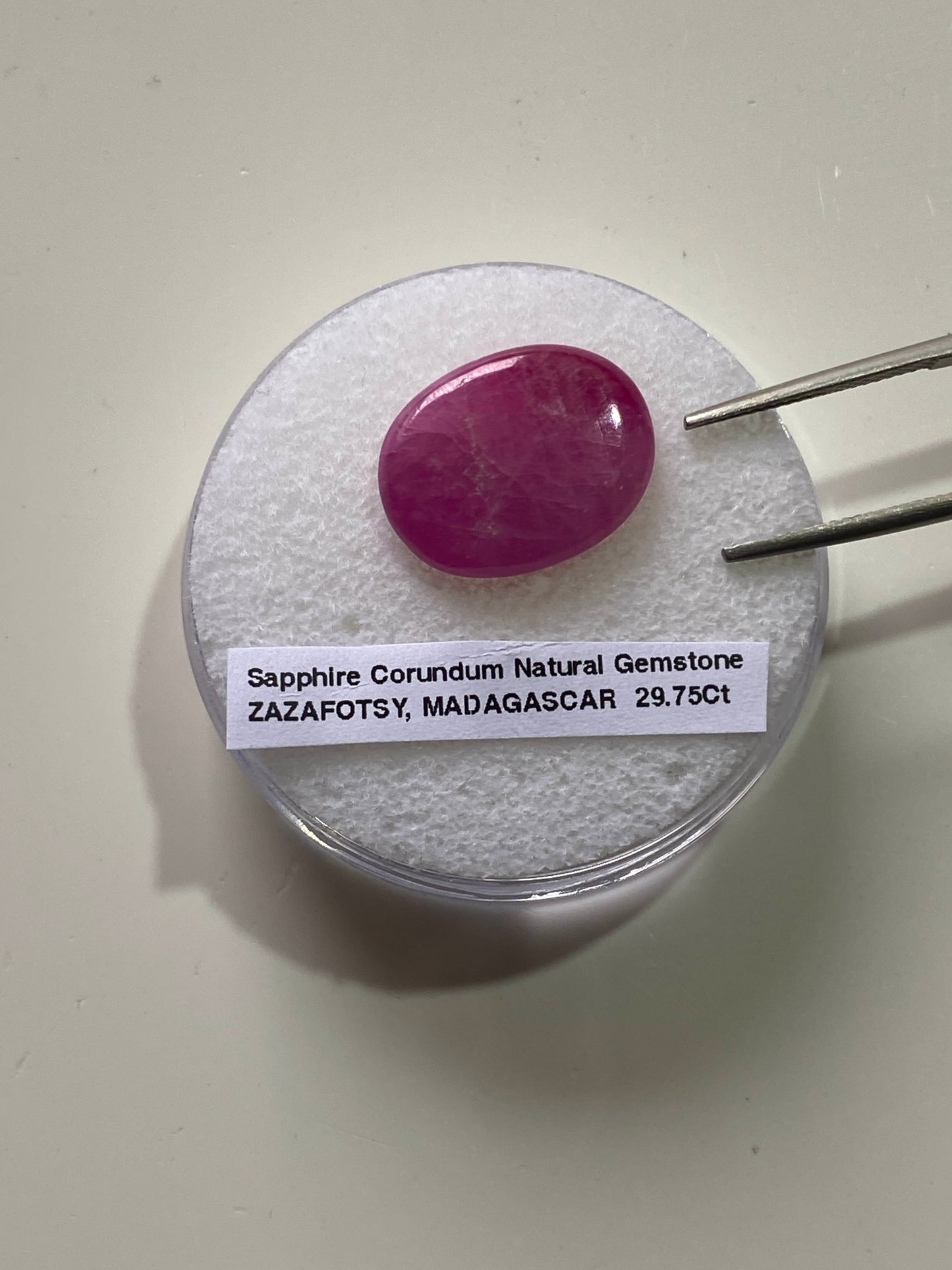 SAPPHIRE CORUNDUM GEMSTONE : ZAZAFOTSY, IHOSY, IROROMBE, MADAGASCAR  13.09Ct MFG4835