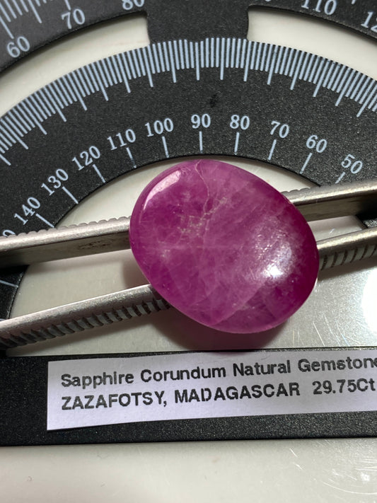 SAPPHIRE CORUNDUM GEMSTONE : ZAZAFOTSY, IHOSY, IROROMBE, MADAGASCAR  13.09Ct MFG4835