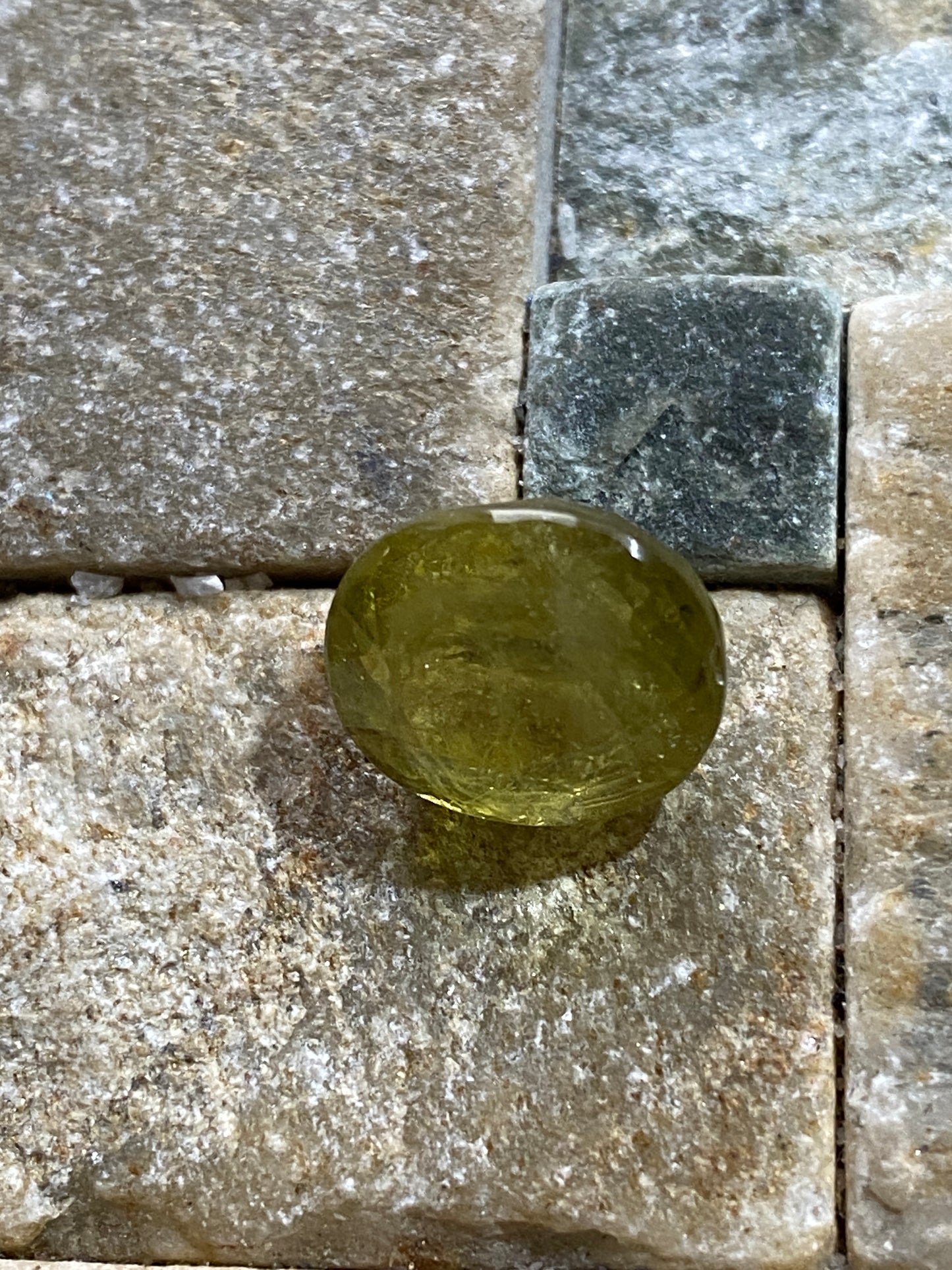 GROSSULAR GARNET GEMSTONE : MIMINSKY, SAKHA, RUSSIA  8.92Ct MFG4836