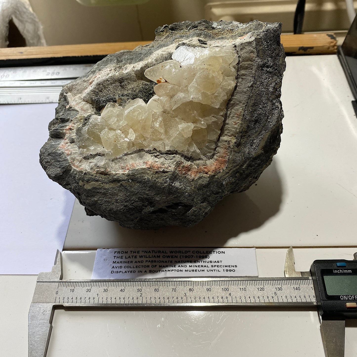 CALCITE IN BARYTE/CELESTINE [ETC] - HAMPSTEAD FARM QUARRY, GLOUCESTERSHIRE SUBSTANTIAL 2762g MF1043