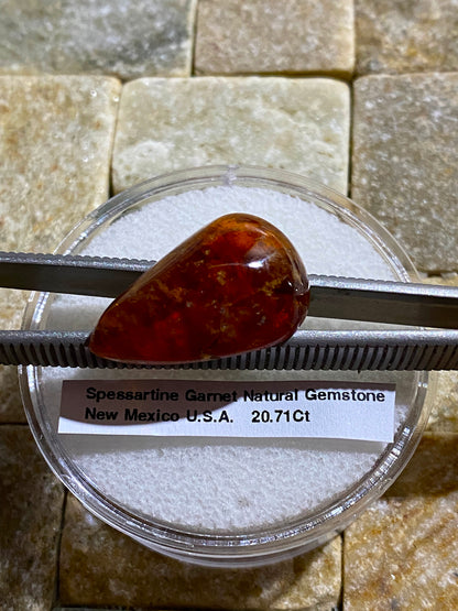 SPESSARTITE GARNET NATURAL GEMSTONE : EAST GRANTS RIDGE, NEW MEXICO, 20.71Ct MFG4838