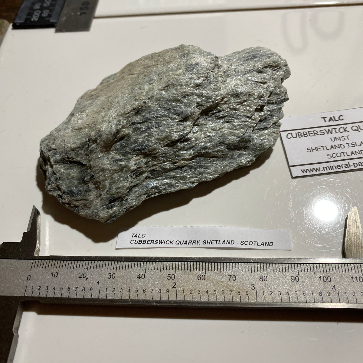 TALC : CUBBERSWICK QUARRY, UNST, SHETLAND, SCOTLAND 238g. MF5489