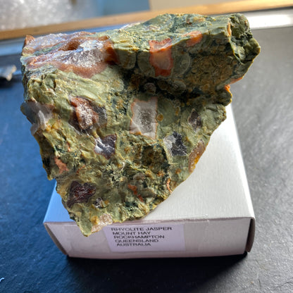 RHYOLITE JASPER, MOUNT HAY, QUEENSLAND, AUSTRALIA 300g MF1559