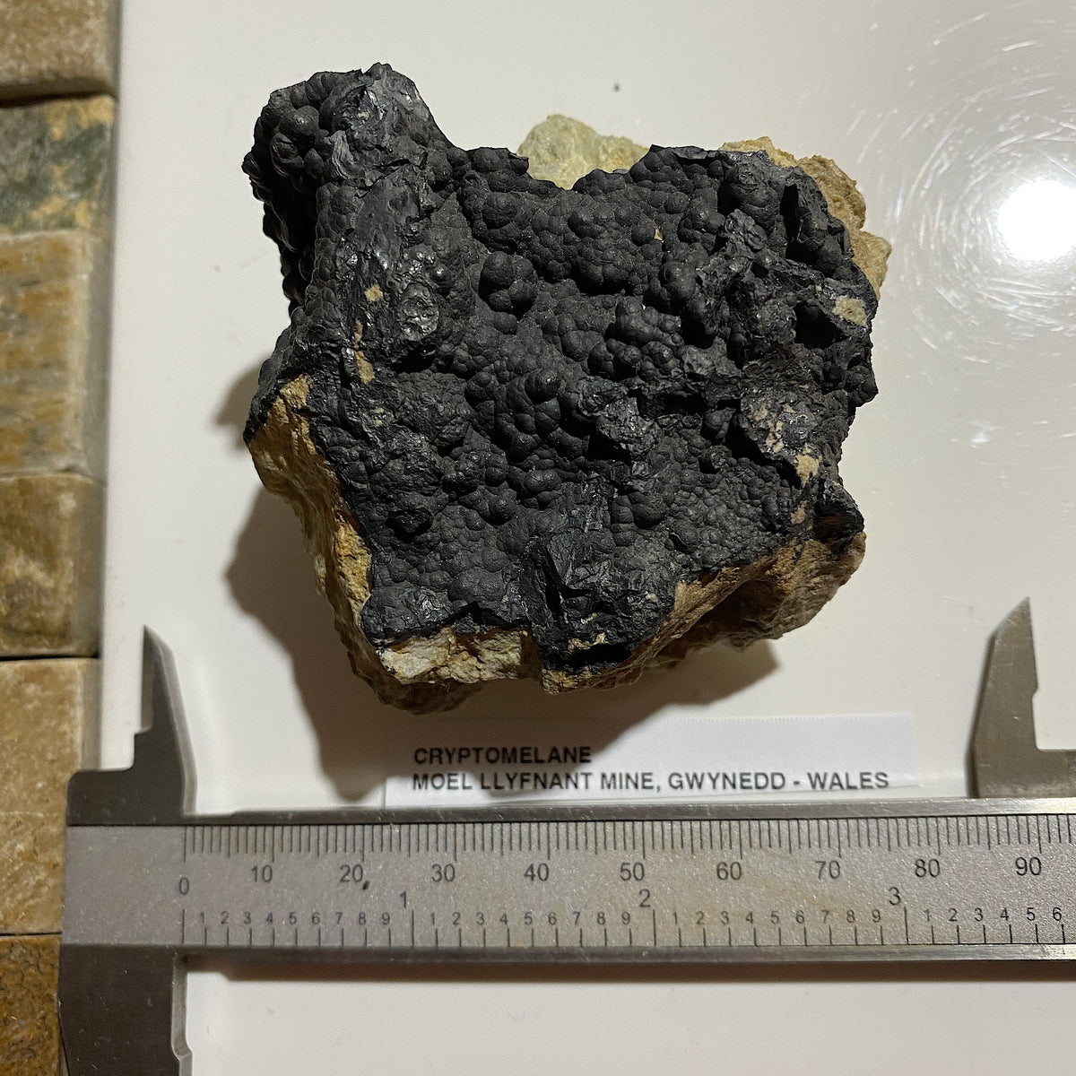 CRYPTOMELANE : MOEL LLYFNANT MINE, LLANUWCHILYN, GWYNEDD, WALES  163g. MF5490