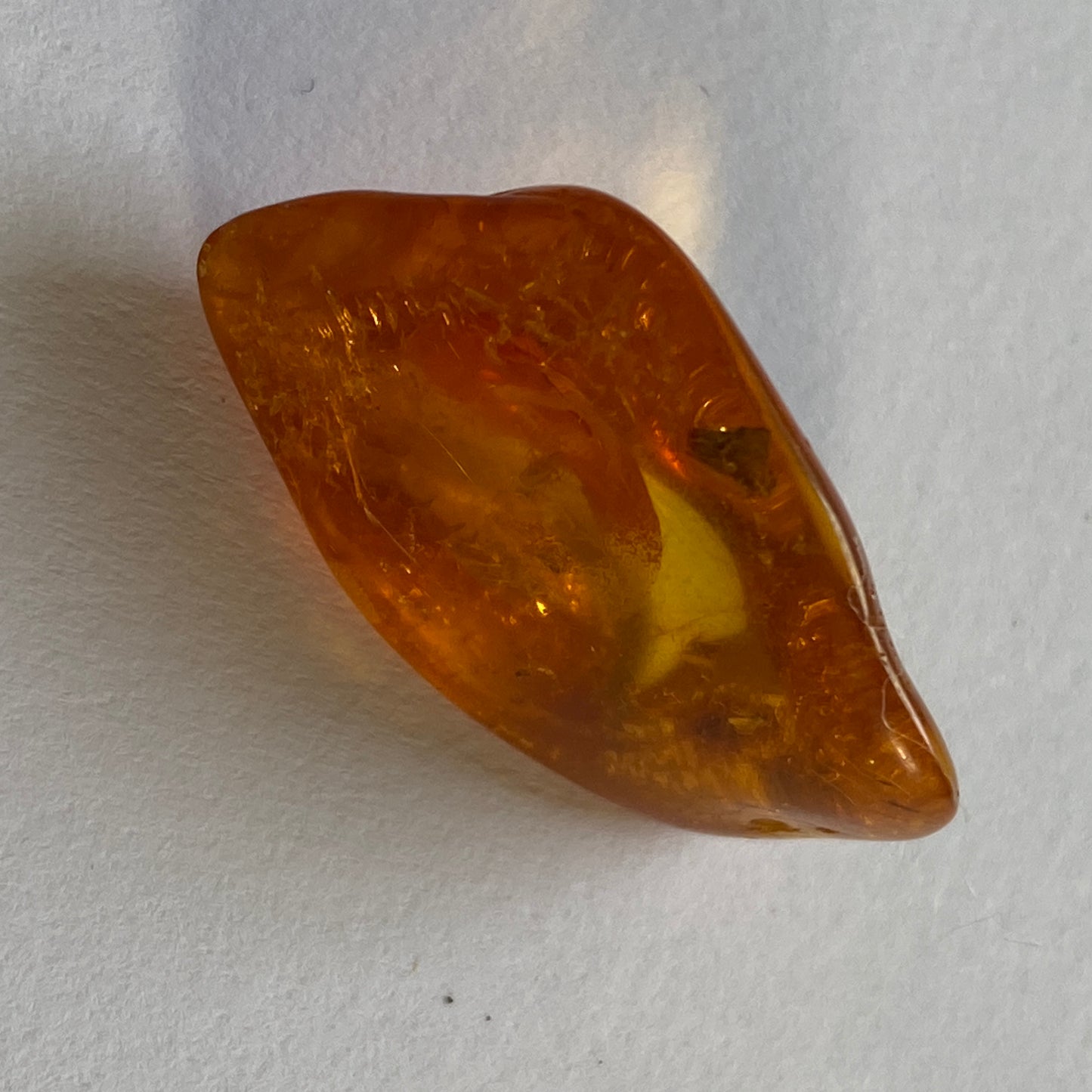 AMBER - KALININGRAD, THE BALTIC, RUSSIA. 2g. MF2373