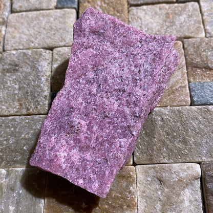 THULITE : OTTA RIVER, LOM, INNLANDET, NORWAY          75g. MF5491