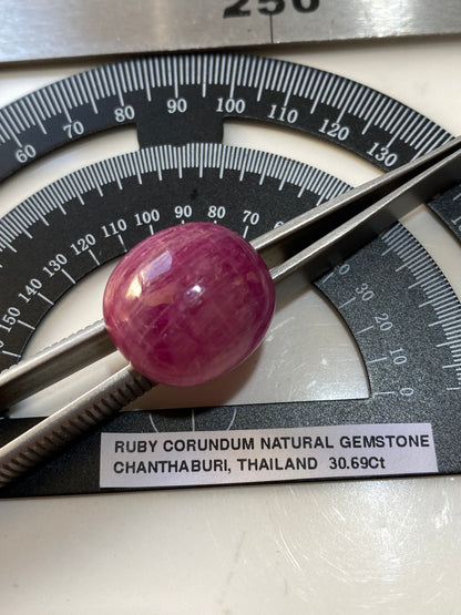 RUBY CORUNDUM NATURAL GEMSTONE : CHANTHABURI, THAILAND. 30.69Ct MFG4843