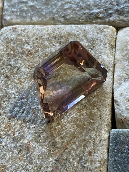 AMETRINE NATURAL GEMSTONE : ANAHI MINE, SANTA CRUZ, BOLIVIA 6.93Ct MFG4845