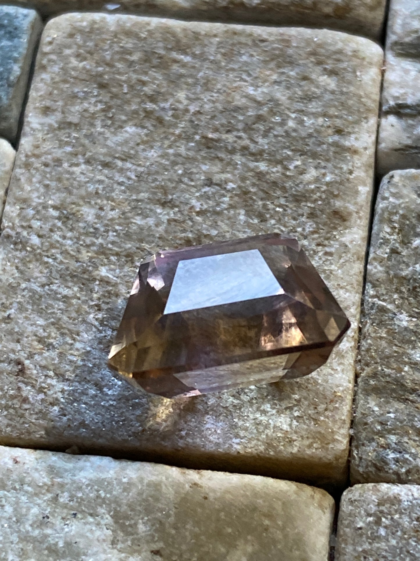 AMETRINE NATURAL GEMSTONE : ANAHI MINE, SANTA CRUZ, BOLIVIA 6.93Ct MFG4845