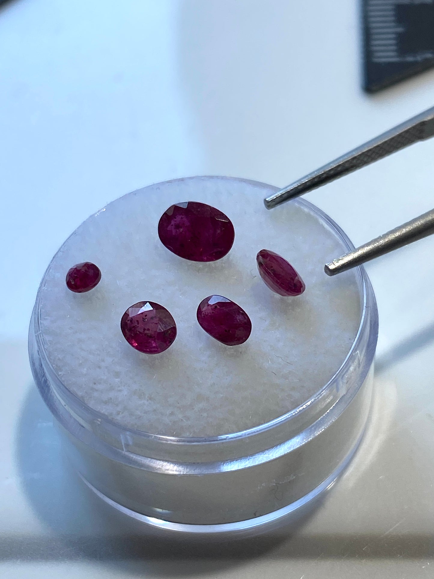 RUBY CORUNDUM GEMSTONES x 5 : NATURAL MINED, MANYARA, TANZANIA 2.18Ct MFG4845