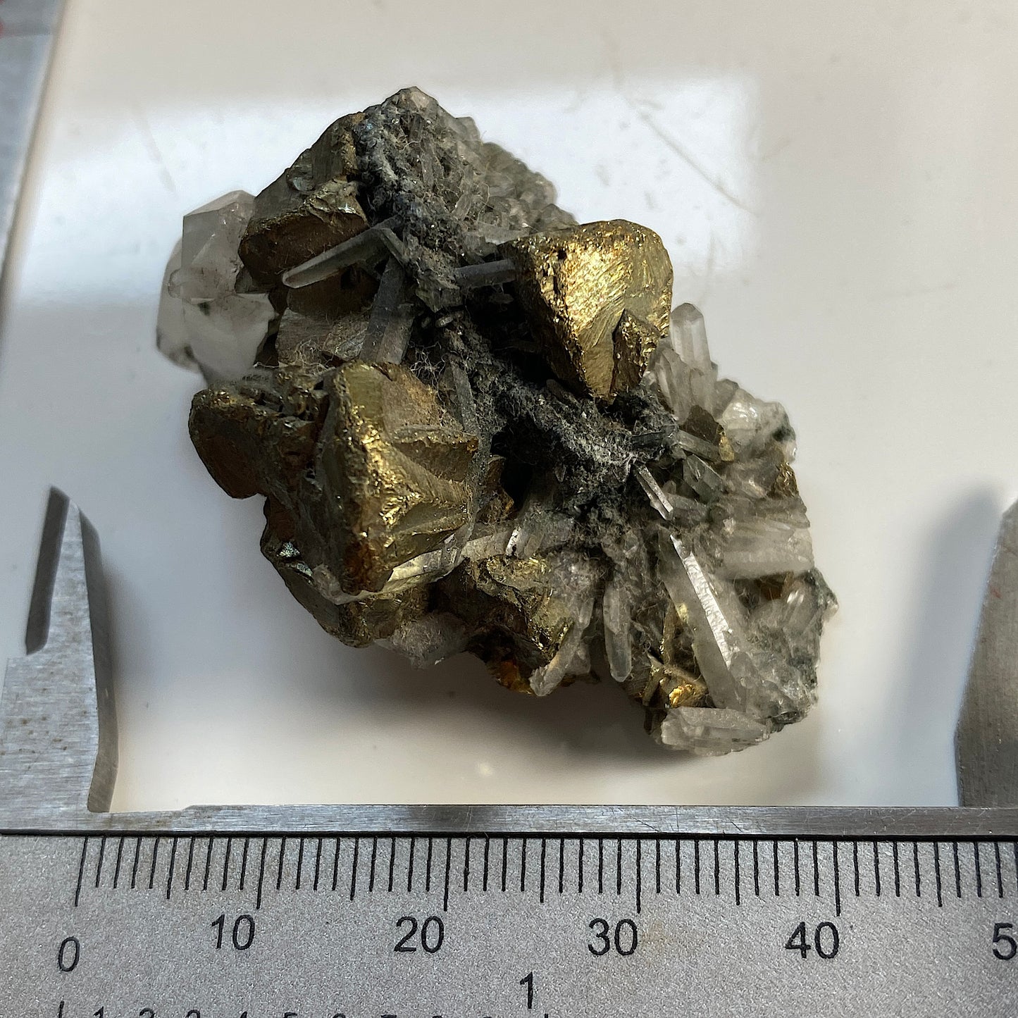 PYRITE/QUARTZ - WHITEHORSE DISTRICT, THE YUKON, CANADA  30g. MF2376