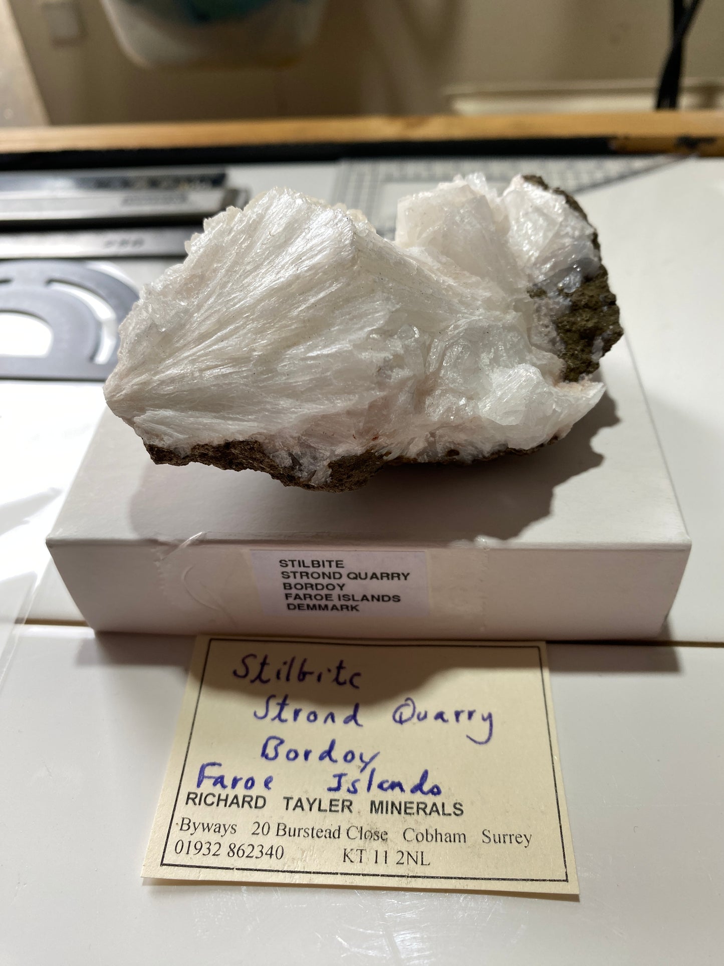 STILBITE : STROND QUARRY, BORDOY, FAROE ISLANDS, DENMARK. 149g MF4830