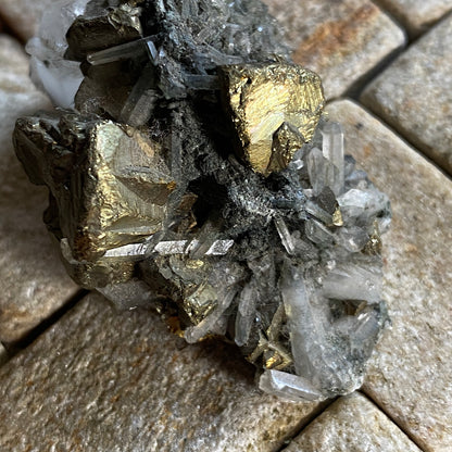 PYRITE/QUARTZ - WHITEHORSE DISTRICT, THE YUKON, CANADA  30g. MF2376