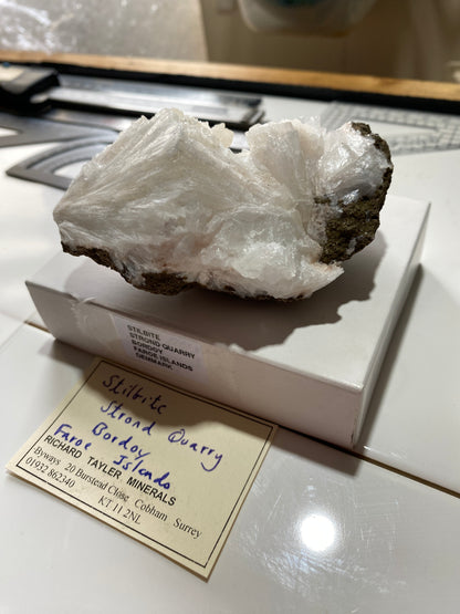 STILBITE : STROND QUARRY, BORDOY, FAROE ISLANDS, DENMARK. 149g MF4830