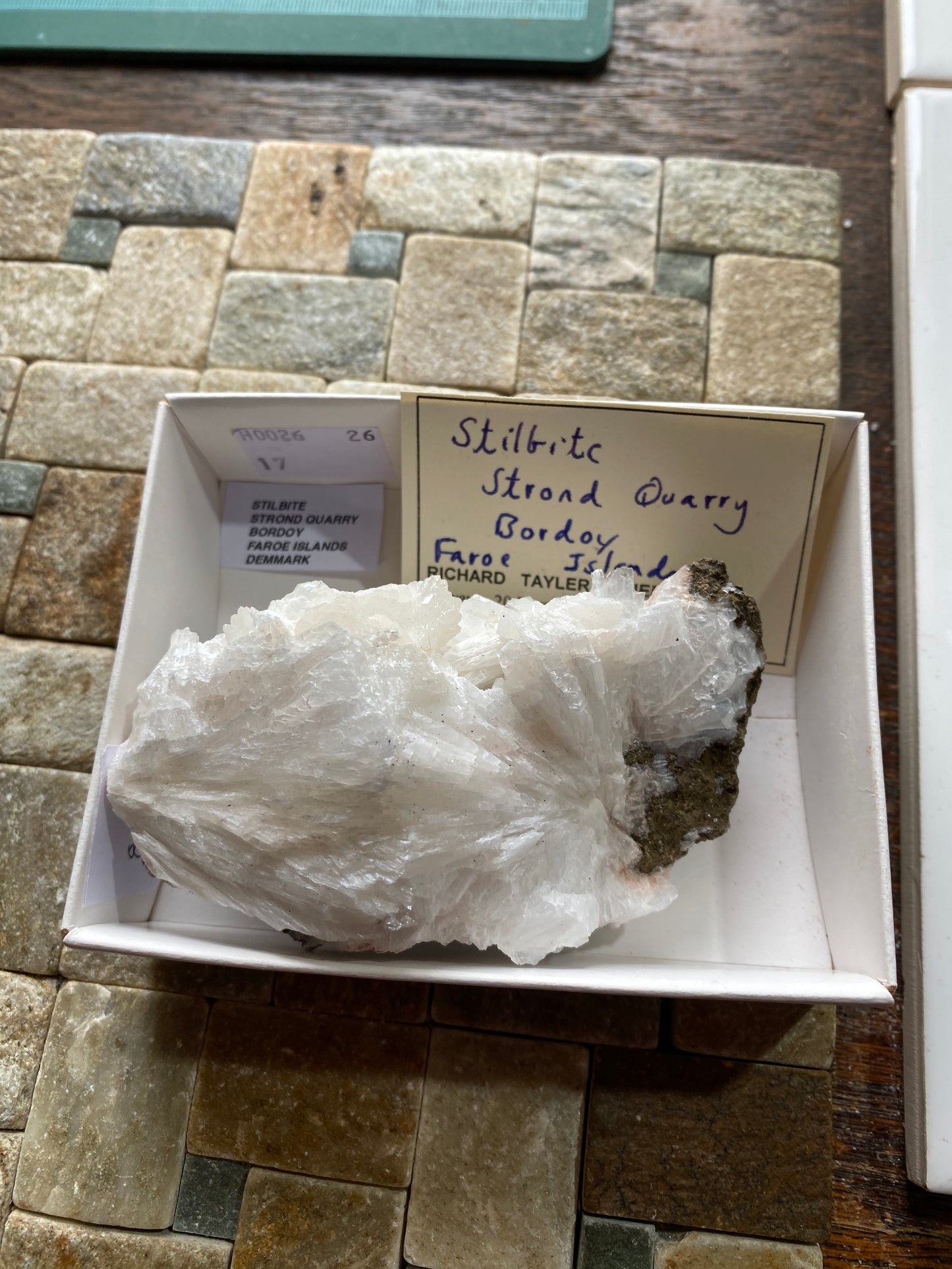 STILBITE : STROND QUARRY, BORDOY, FAROE ISLANDS, DENMARK. 149g MF4830